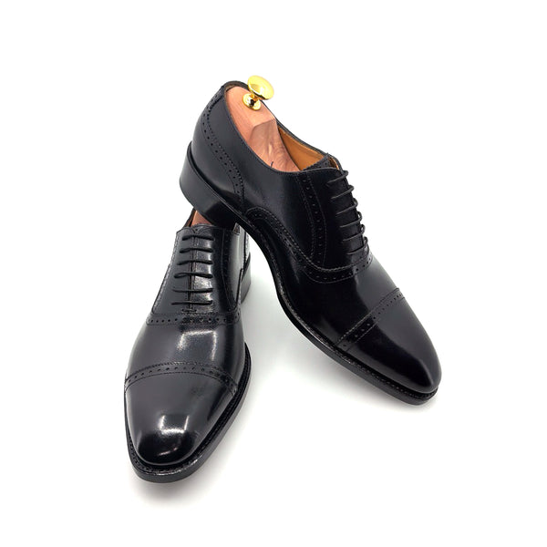 Ugo Vasare Lace-Up Calfskin Oxford - Black