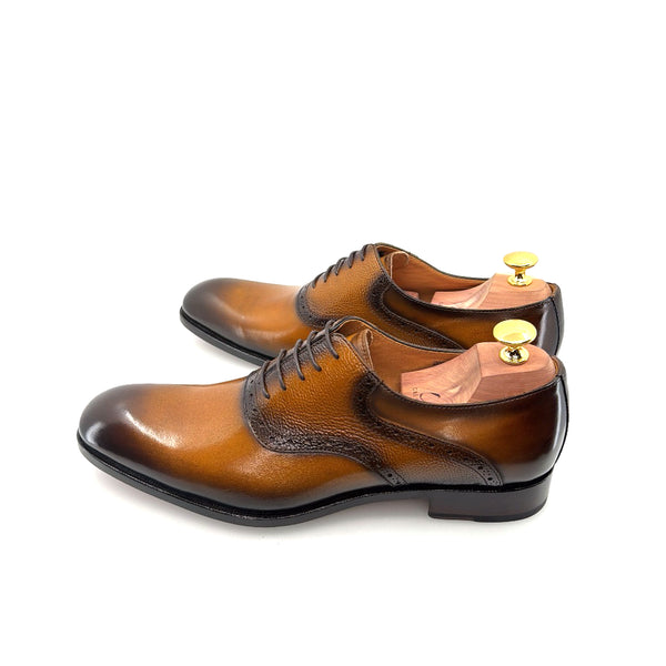 Ugo Vasare Leather Lace-Up Oxford - Caramel