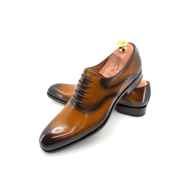 Ugo Vasare Leather Lace-Up Oxford - Caramel