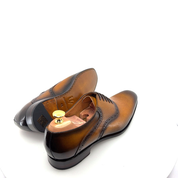 Ugo Vasare Leather Lace-Up Oxford - Caramel