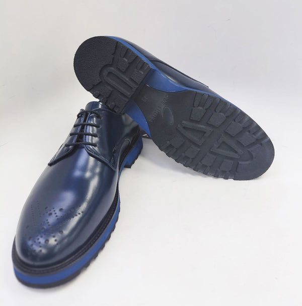 Style: Los Angeles-Navy/Blue