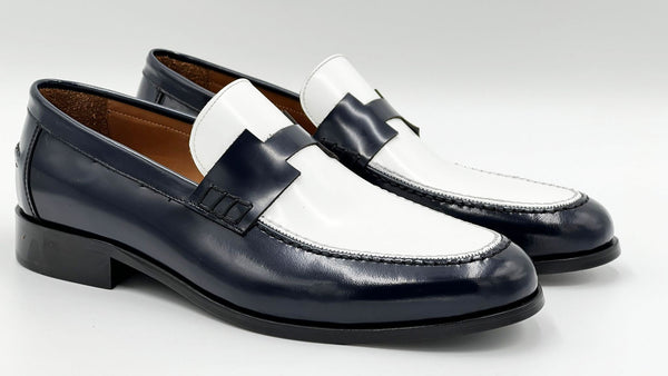 Style: C Collection Leather Belt Navy/White