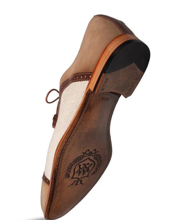 Style: Ayna Tri-Tone Summer Oxford