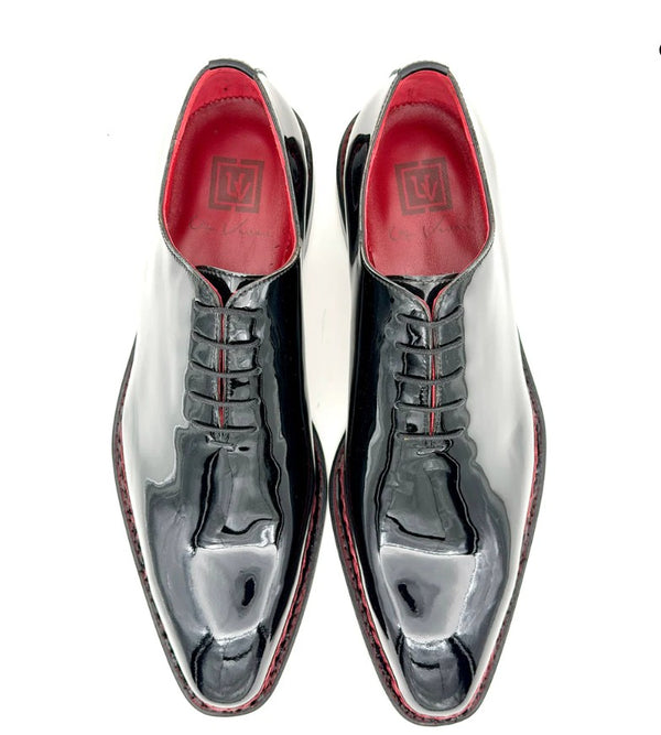 Style: Jason Wholecut Black