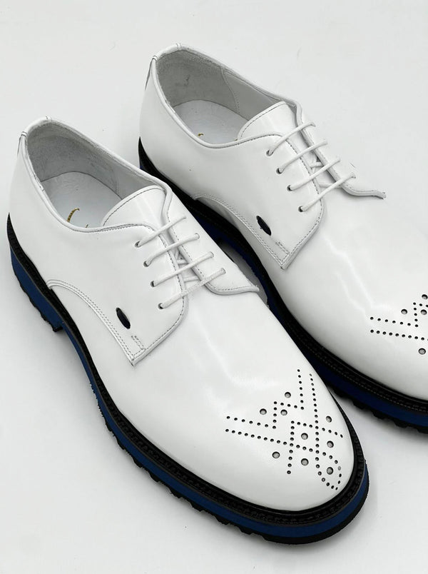 Style: Los Angeles-White/Blue