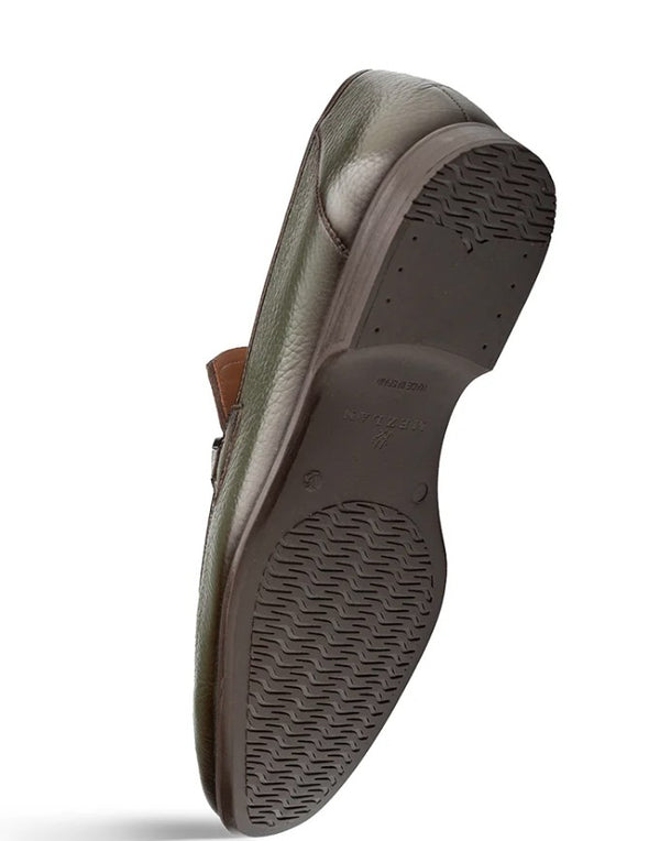 Style: Marinelli-Olive