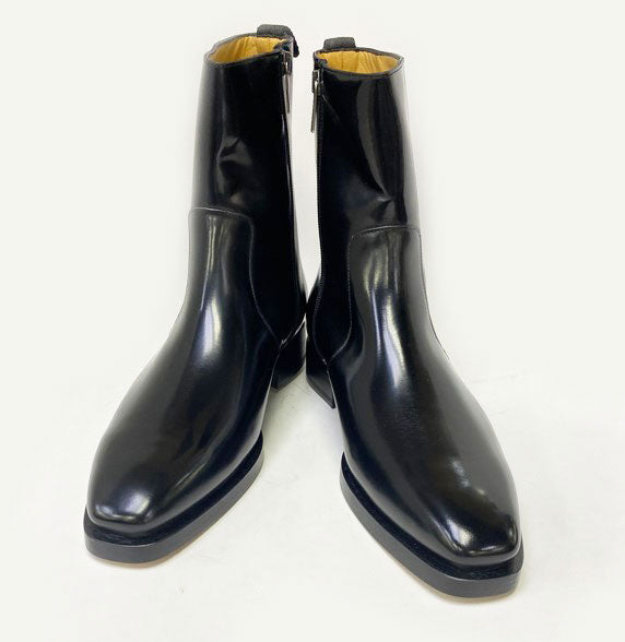 Style: Marquez-Black