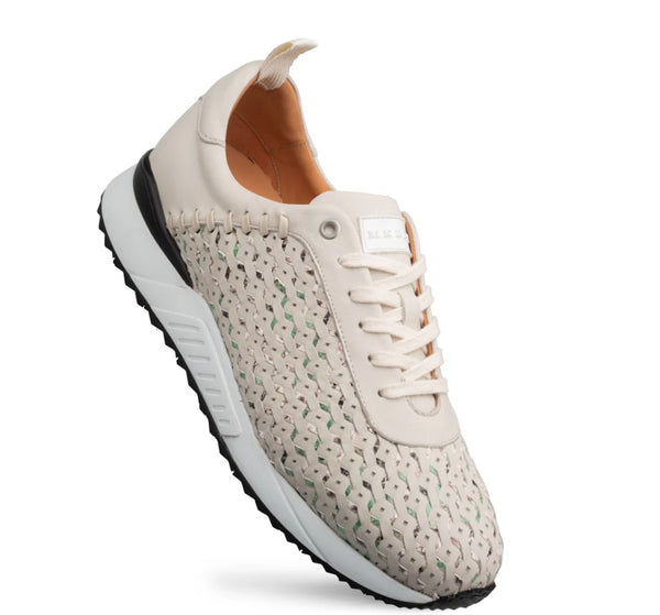 Style: Plata Sneaker