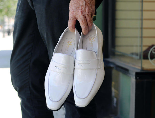 Style: 2240-12P-White