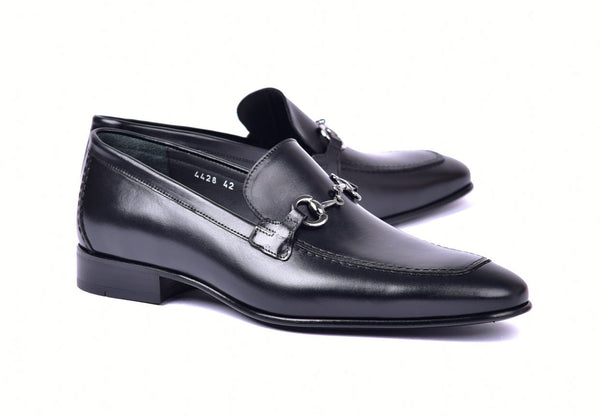 Style: 4428-Buckle-Black