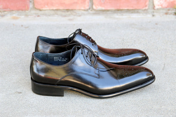 Burnished Calfskin Lace-Up Oxford Black