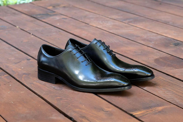 Burnished Calfskin Lace-Up Oxford Black