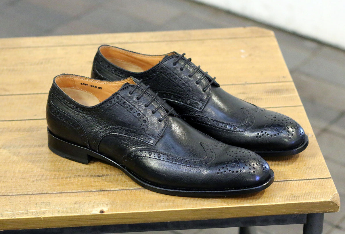 Llama Wingtip Oxford Black