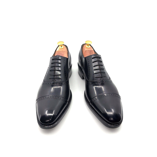 Ugo Vasare Lace-Up Calfskin Oxford - Black