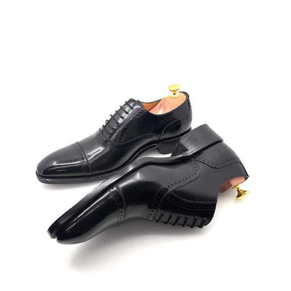 Ugo Vasare Lace-Up Calfskin Oxford - Black