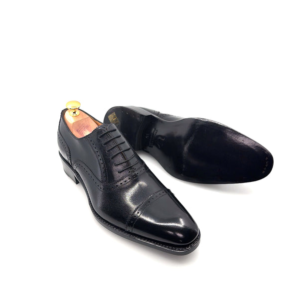 Ugo Vasare Lace-Up Calfskin Oxford - Black