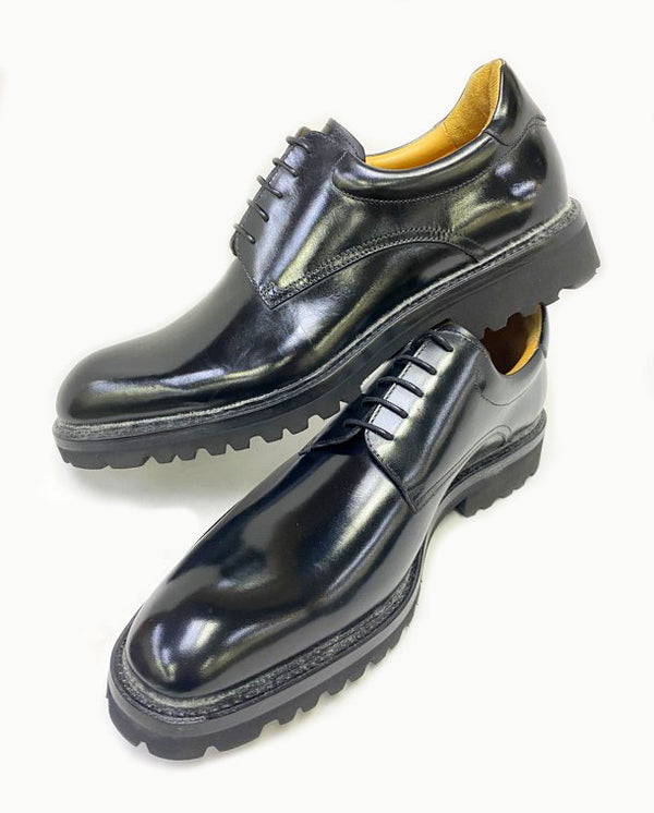 Ugo Vasare "Mason" Oxford-Black