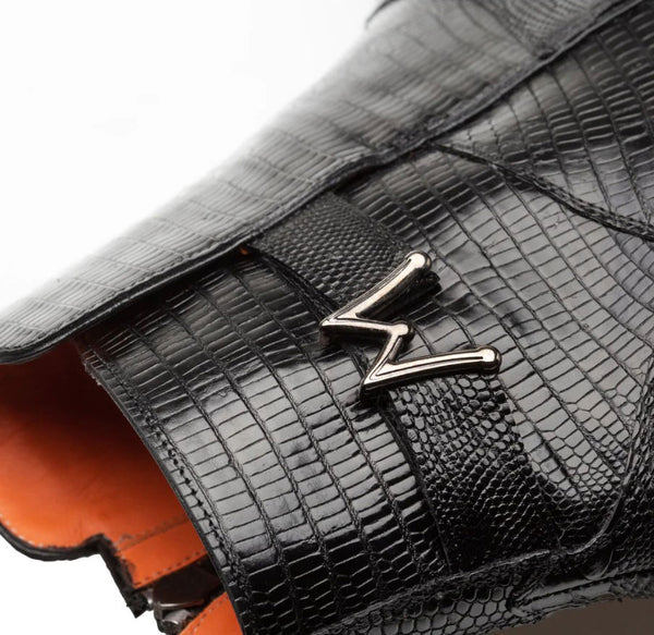 Style: Peninsula-Black