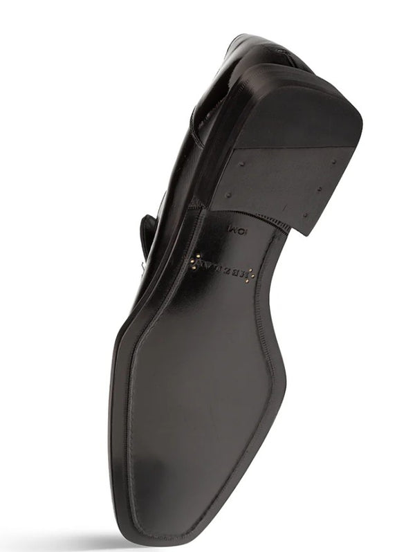 Style: Accola-Black