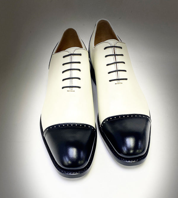 Style: Anthony-Black/Bone