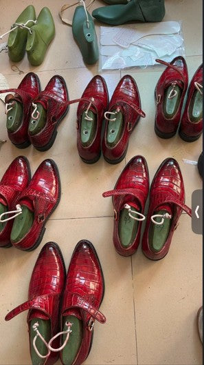 Style: Charlotte-Burgundy