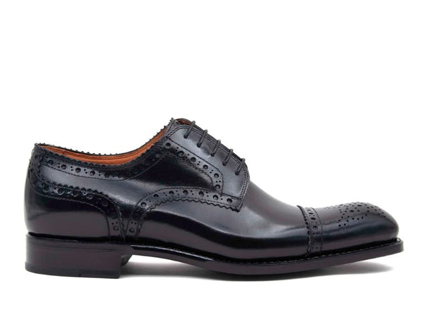 Style: Gaelic-Black