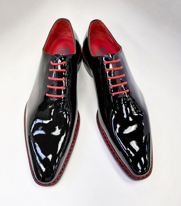 Style: Jason Wholecut Black