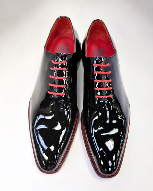 Style: Jason Wholecut Black