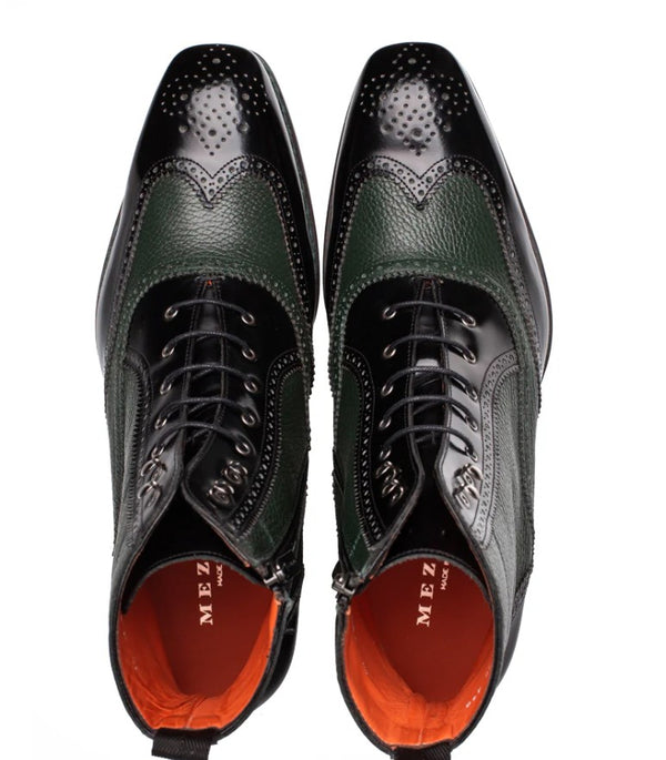 Style: 21688-Black/Forest