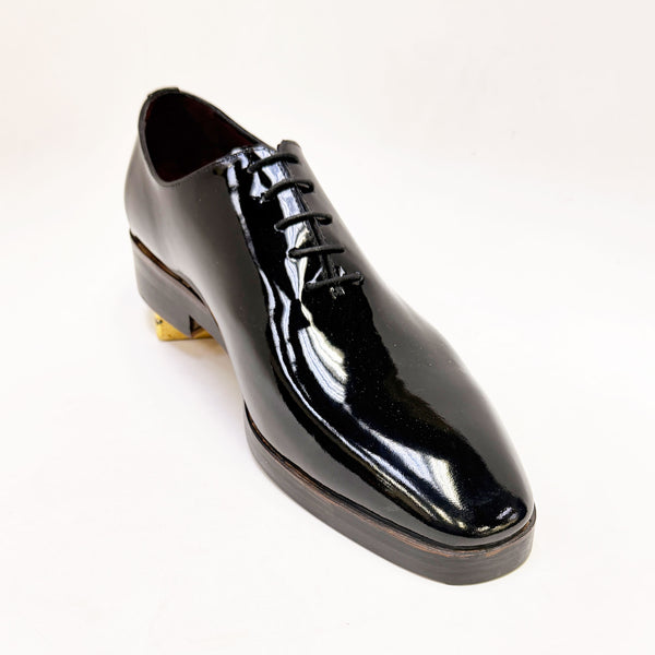 Style: S23234-Black/Black Sole