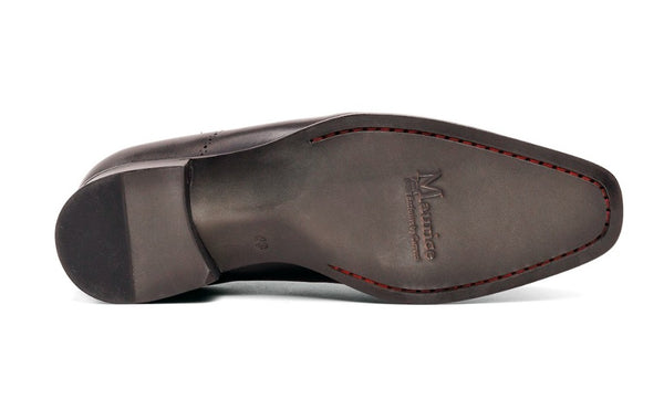 Style: Weston Black