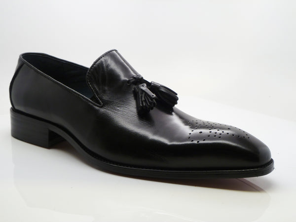 Burnished Calfskin Tasseled Loafer Black