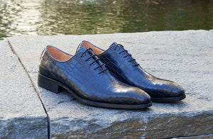 Crocodile Embossed Calfskin Lace-Up Oxford Navy